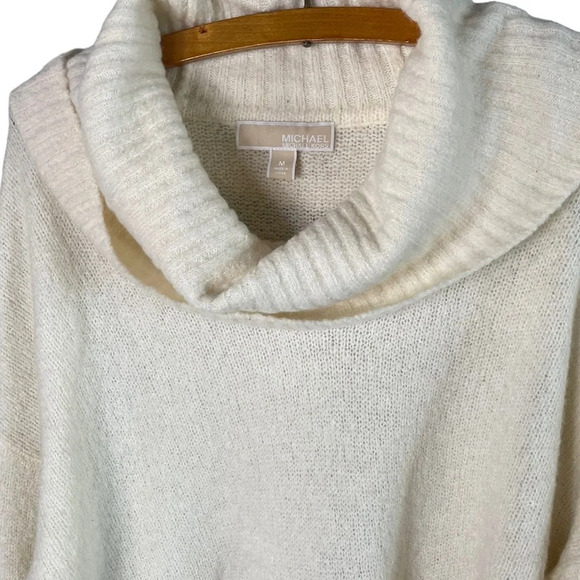 Michael Michael Kors Women’s Cowl Neck Sweater Size Medium in Cream - Picture 2 of 6
